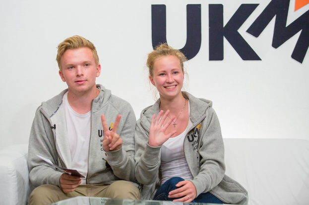 Sind Off-Campus-Stars Josh Heuston und Mika Abdalla zusammen? Fotos von Fans in Paris lassen Gerüchte aufkommen