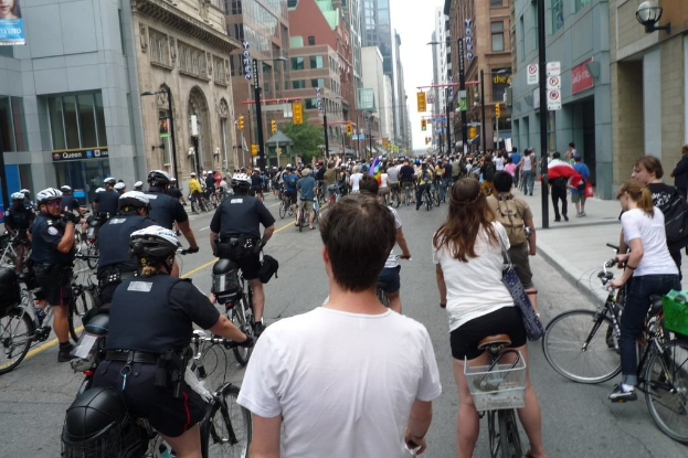 ADFC-Kritik an Sperrungen in der Kleinen Ulrichstraße: Tempo-Hügel gegen Angeber sabotieren Halles Fahrrad-Konzept