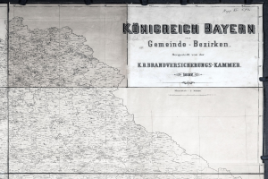 Eine detaillierte schwarz-weiße Karte von Königreich Bayern, Deutschland, die geografische Merkmale wie Flüsse, Berge und Städte zeigt, mit informativem Text.