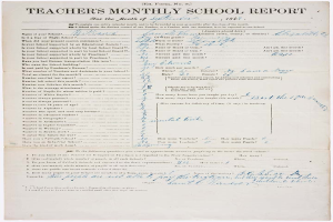 Ein weißes Papier mit einem hellblauen Rand, das den Titel "Monatlicher Schulbericht des Lehrers, 1868" in fetter schwarzer Schrift in der Mitte zeigt.