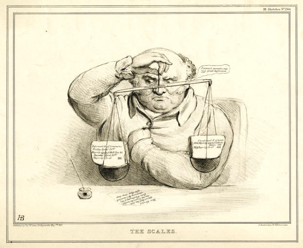 Ein Anwalt in Anzug sitzt an einem Tisch mit einer Waage vor sich und durchsucht Papiere mit Text und Zahlen.