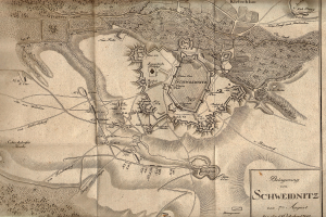 Alte detaillierte Karte von Schweidnitz, Deutschland, zeigt Straßen, Gebäude und Sehenswürdigkeiten mit beschreibendem Text zu Bevölkerung, Geschichte und Kultur.