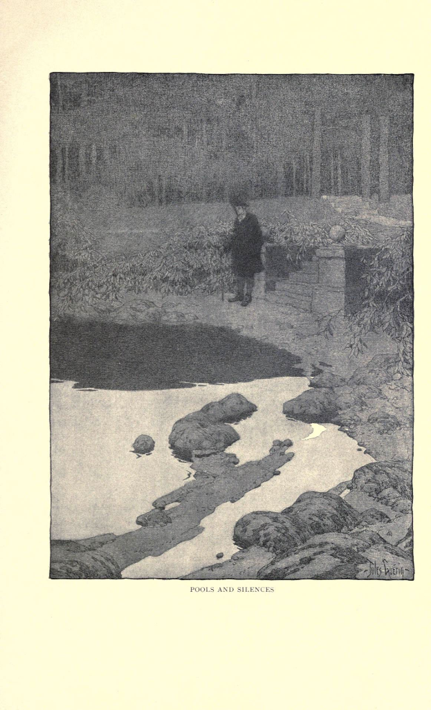 Schwarz-weiß-Foto eines Mannes, der in einem Teich steht, umgeben von Felsen und Bäumen mit Text unten.