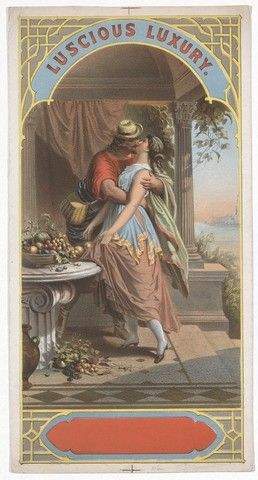 Ein Mann und eine Frau umarmen und küssen sich vor einem Tisch voller Früchte, mit einer Säule, einem Vorhang und Himmel im Hintergrund; der Text "Luscious Luxury" erscheint oben und unten im Bild.