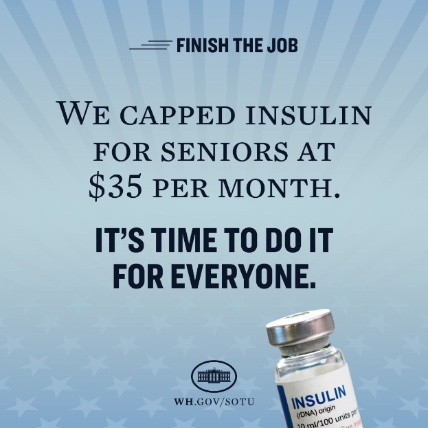 Ein Plakat mit einer Insulinampulle auf der rechten Seite und dem Text "Wir haben Insulin für Senioren auf 35 Dollar pro Monat begrenzt. Es ist an der Zeit, das für alle zu tun."